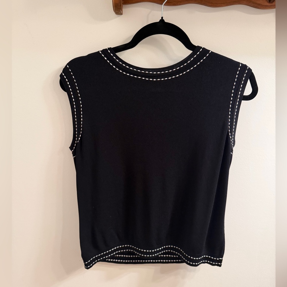 Finity Petite Black Sleeveless Knit Top Contrast Stitch PXL